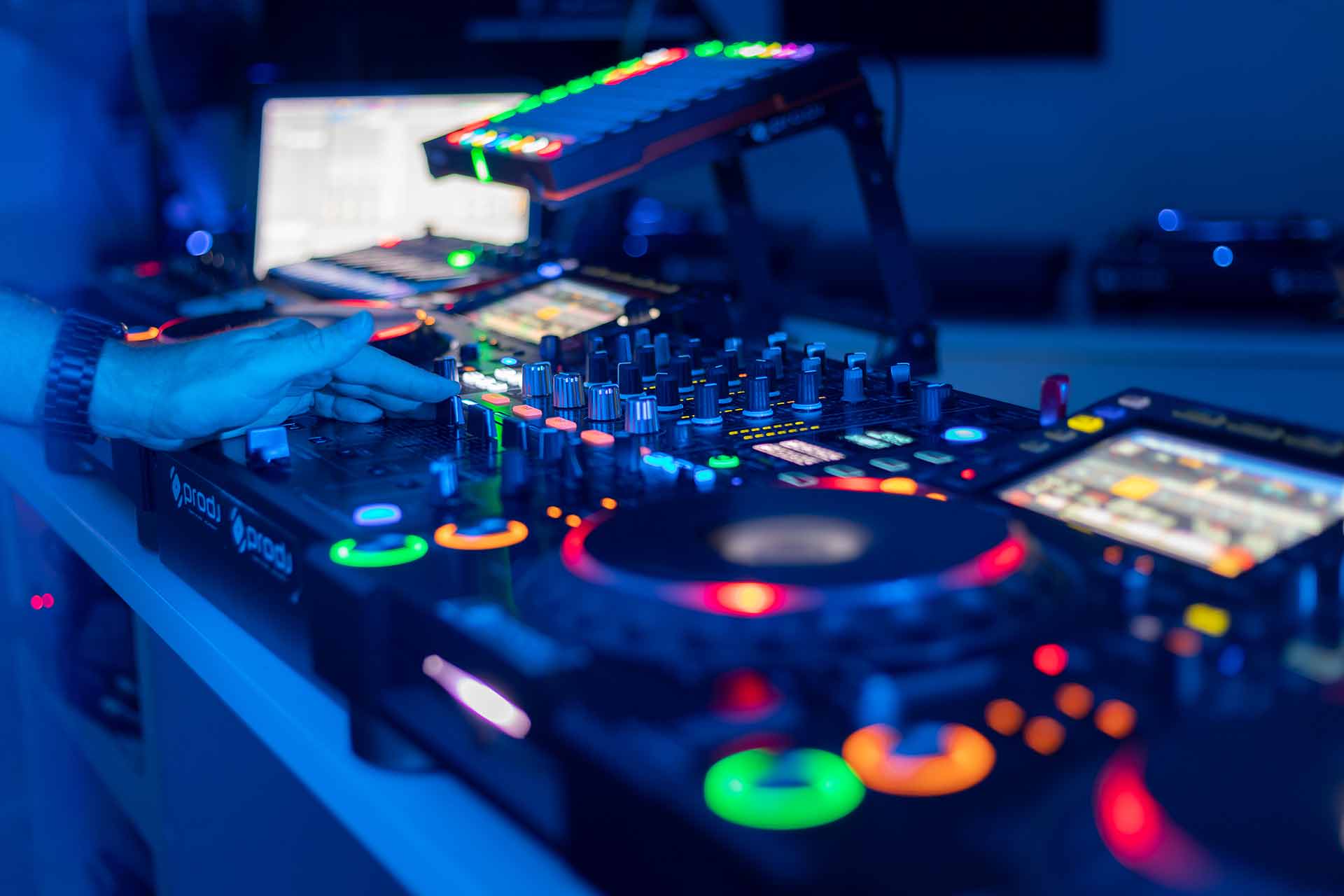 Como Montar um Home Studio Simples e Barato - Academia do DJ - Blog